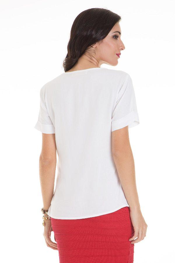 T-SHIRT BÁSICA CON BORDADO