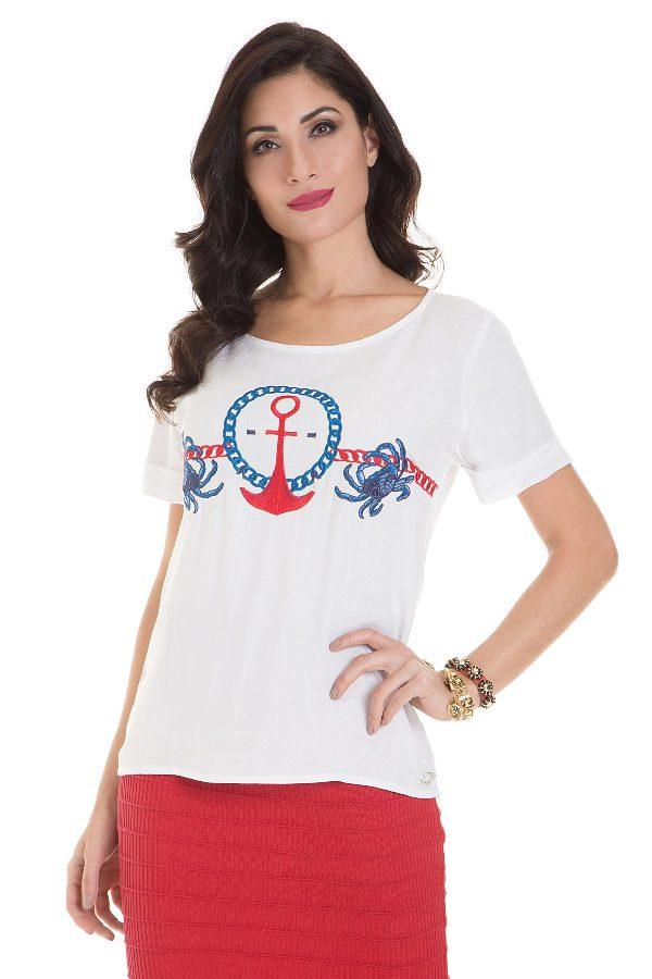 T-SHIRT BÁSICA CON BORDADO