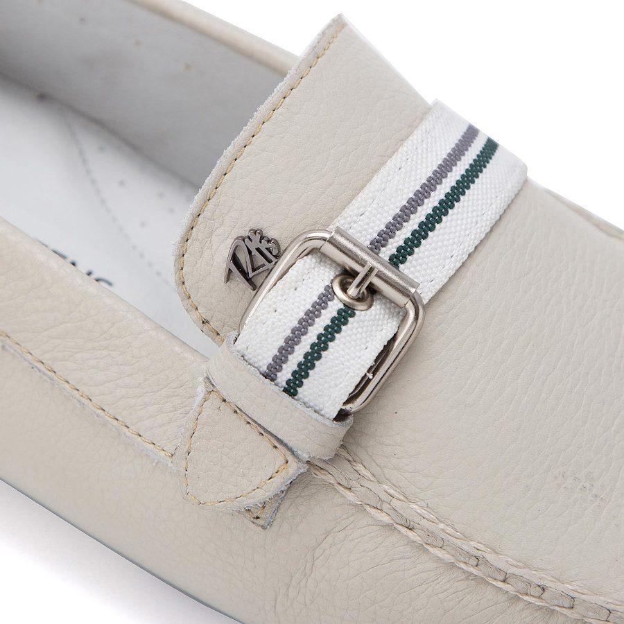 MOCASÍN CON COSTURAS