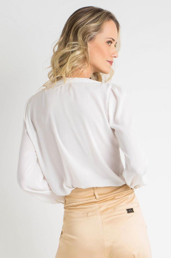 CAMISA CON BORDADO