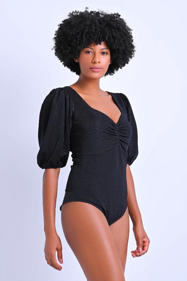 BODY CON ESCOTE DRAPEADO