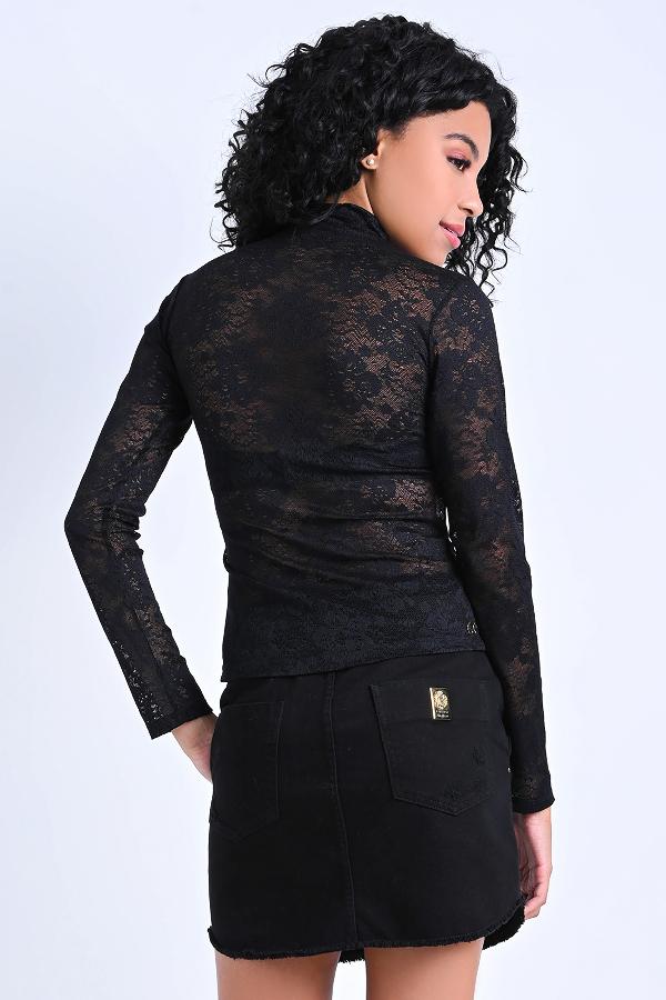 BLUSA ENCAJE CON ESCOTE ROLE