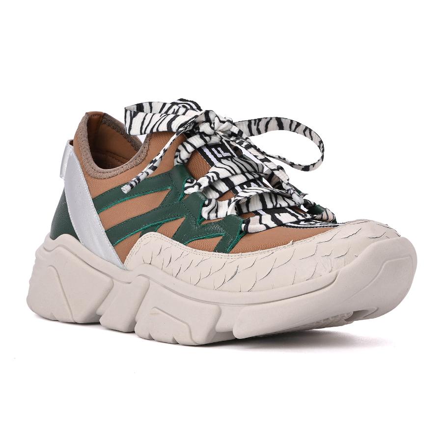 SNEAKER