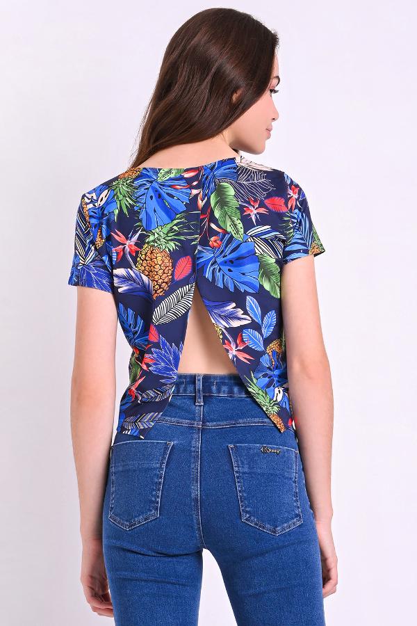 T-SHIRT BASICA CON APERTURAS ESPALDA