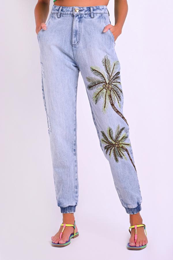 PANTALON JOGGER CON BORDADO