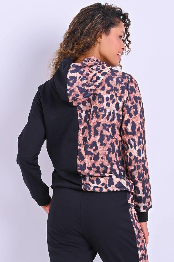 BLUSA CON APLIQUES