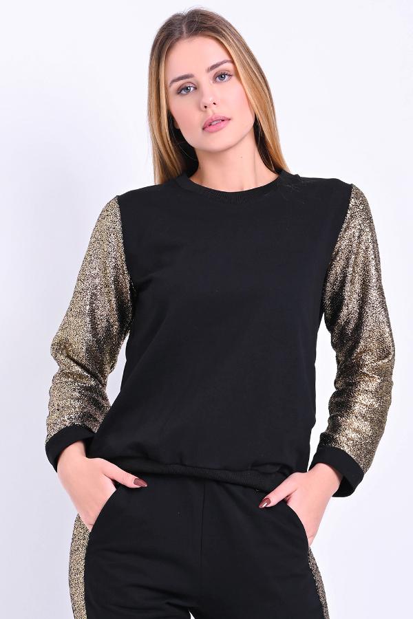 BLUSA CON MANGA DIFERENCIADA