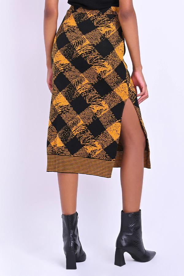 FALDA MIDI A CUADROS