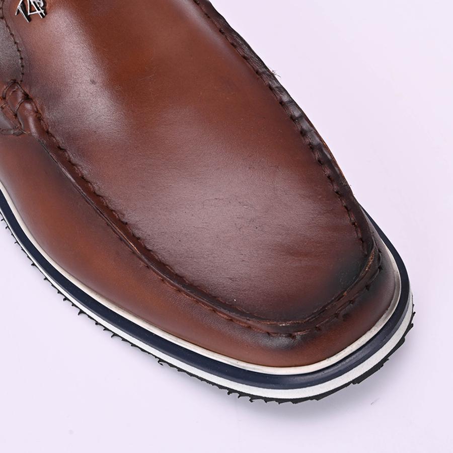 MOCASÍN CON COSTURA