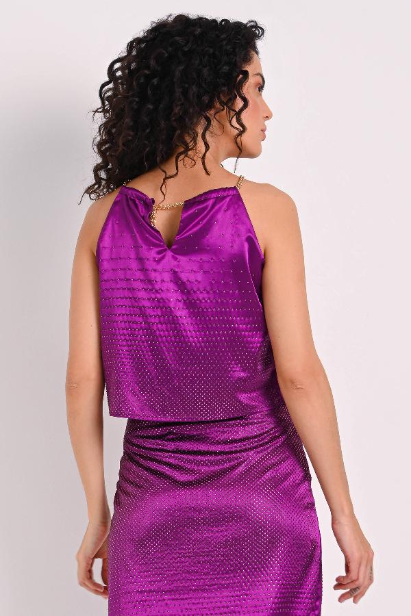 BLUZA CROPPED CON CORRIENTE EN ESCOTE