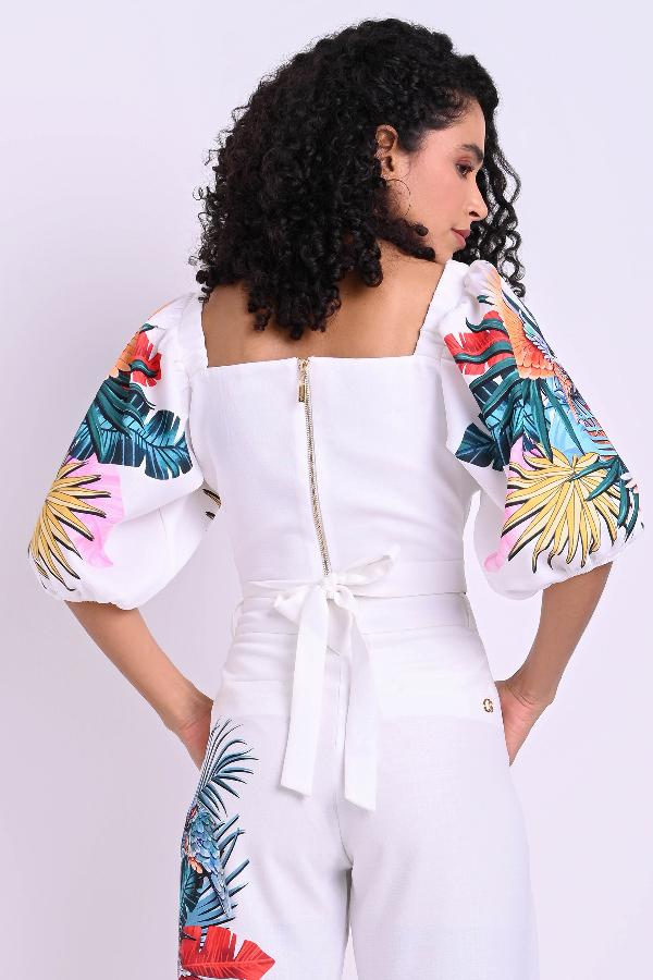 BLUSA CON AMARRACIONES Y MANGAS CON VOLADOS