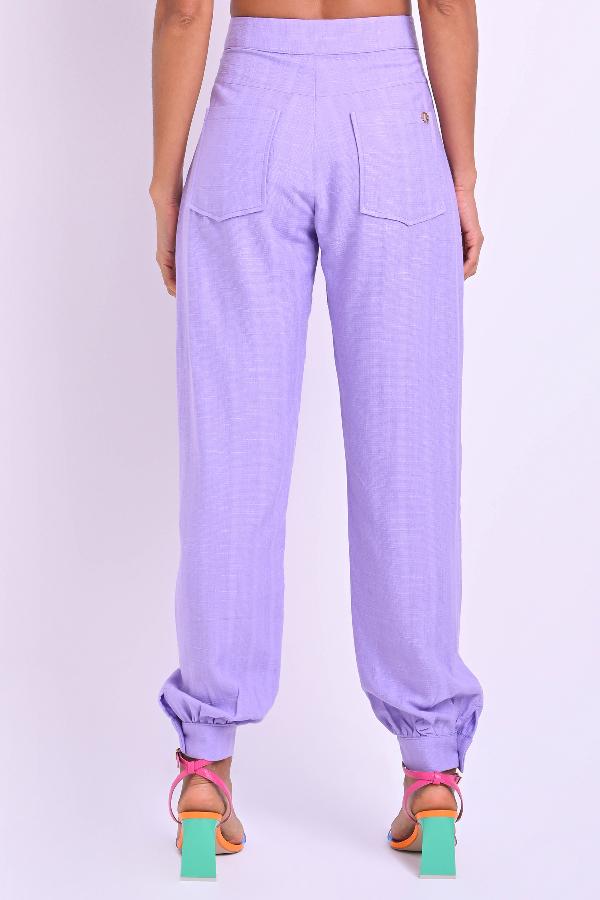 PANTALON CON ABERTURA