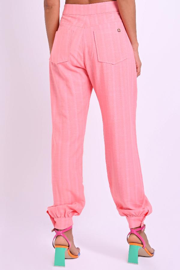PANTALON CON ABERTURA