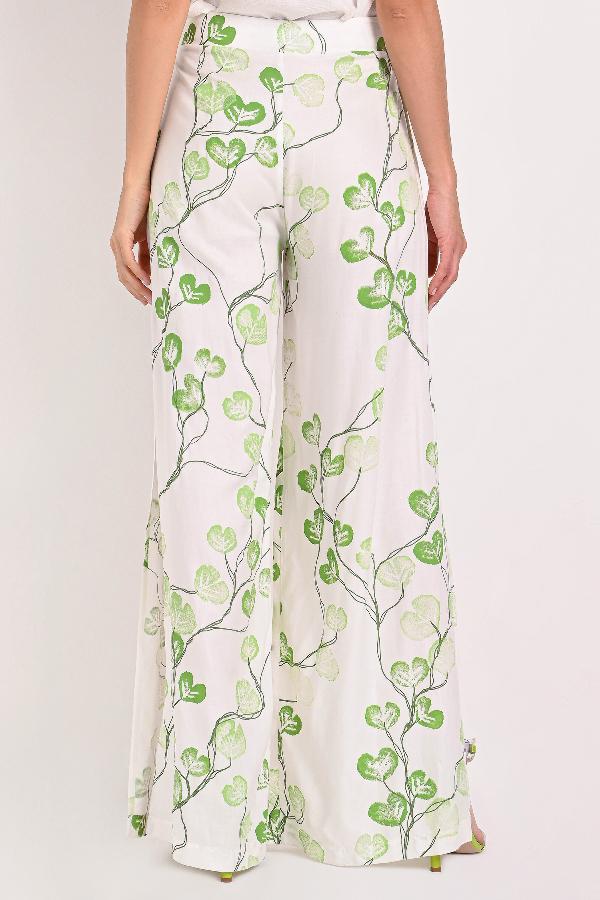 PANTALONA CON ABERTURAS