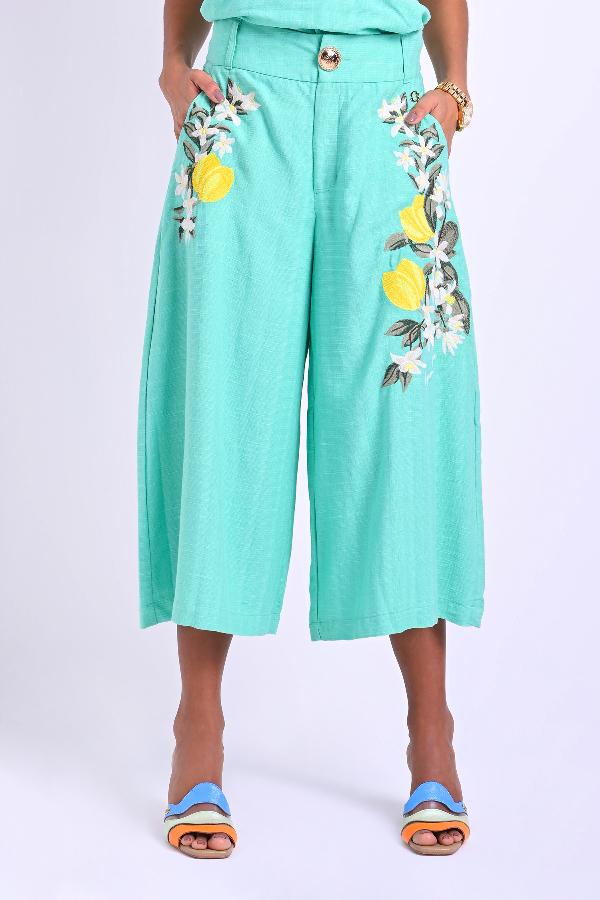 PANTALON CON BORDADO