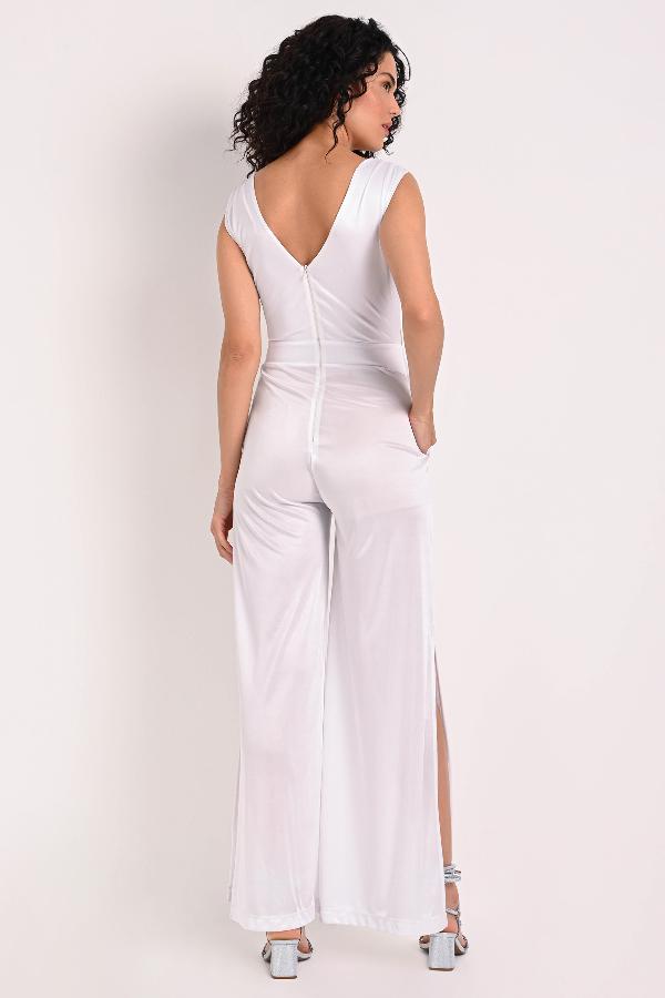 ENTERITO LARGO CON FLOR BROCHE