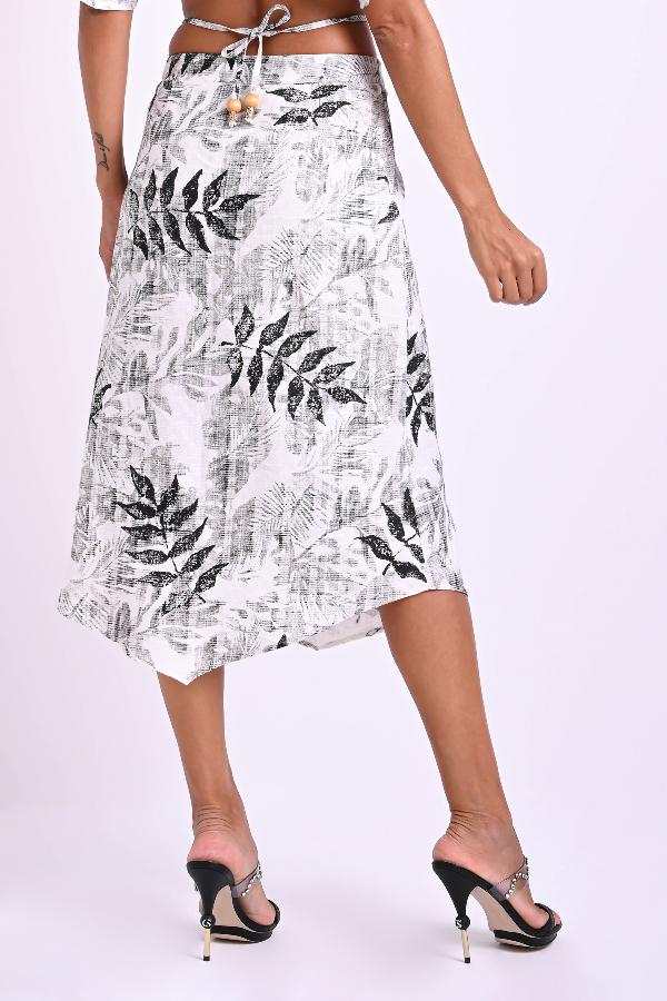 POLLERA CON AMARRACIONES