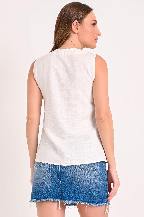 MUSCULOSA ESCOTE CON CORREA DE METAL