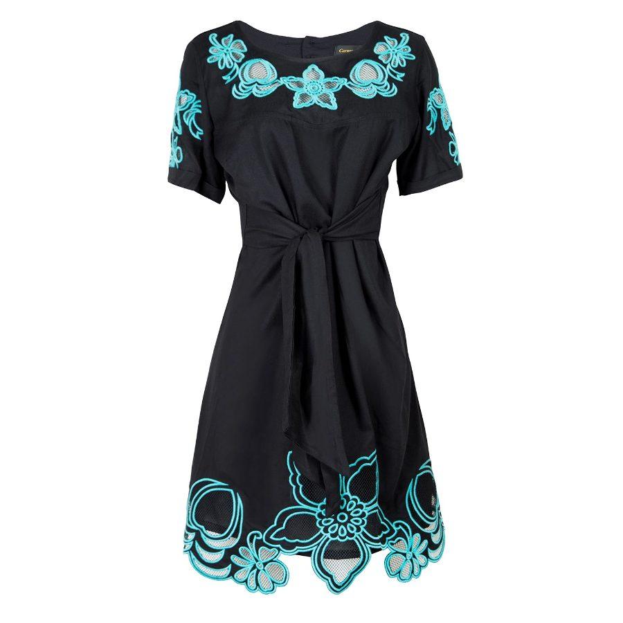 VESTIDO CON BORDADOS