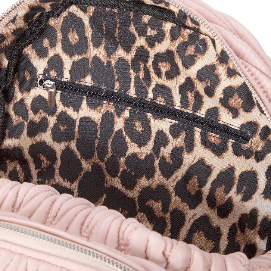 MOCHILA CON MATELASSE