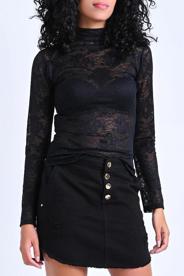 BLUSA ENCAJE CON ESCOTE ROLE