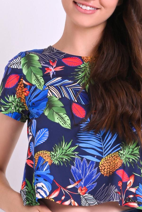 T-SHIRT BASICA CON APERTURAS ESPALDA