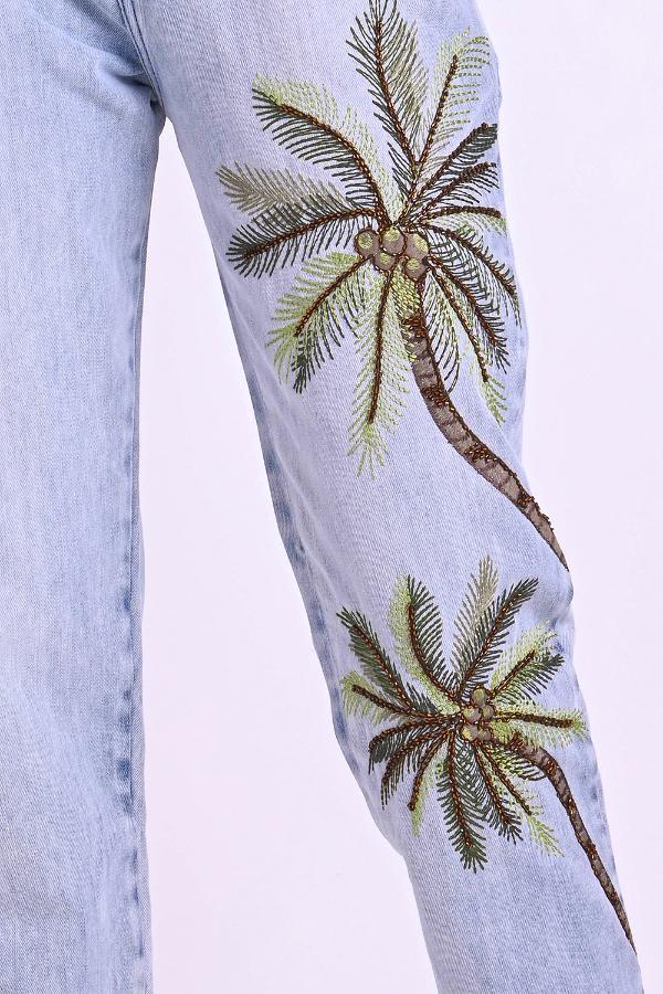 PANTALON JOGGER CON BORDADO