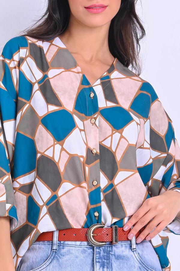 CAMISA ESCOTE EN V Y MANGA AMPLIA