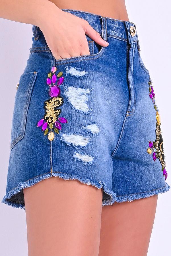 SHORT CINTURA ALTA CON APLIQUES