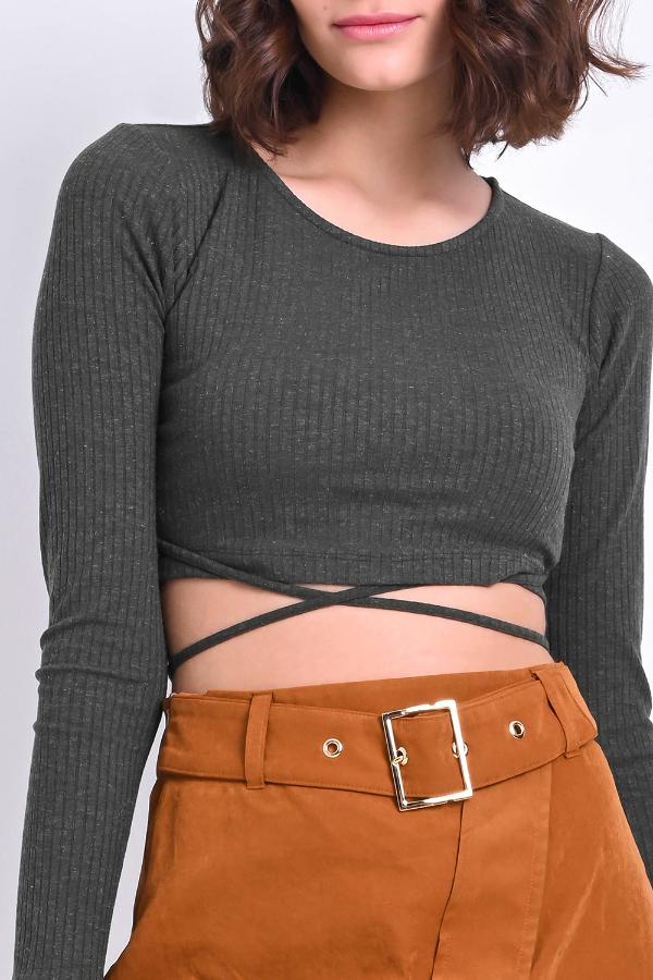 BLUSA CROPPED MANGA LARGA CON AMARRE